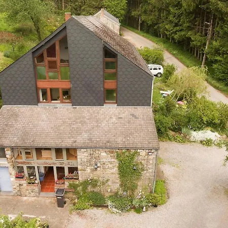 Casa de Férias Du Pont De Pierre Couvin